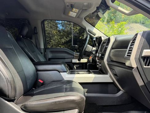 Used 2017 Ford F250 Lariat w/ Chrome Package AWD/4WD image 28