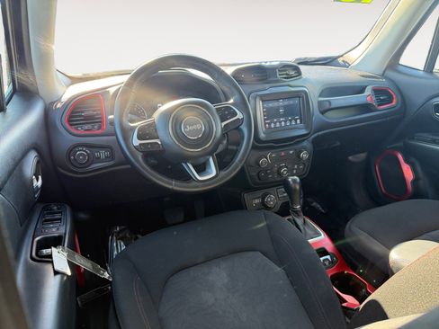 Used 2019 Jeep Renegade Trailhawk w/ Safety and Security Group image 15