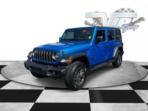 Used 2026 Jeep Wrangler Unlimited Sport AWD/4WD image 2