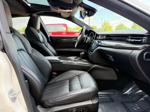 Used 2017 Maserati Quattroporte S GranSport RWD image 32