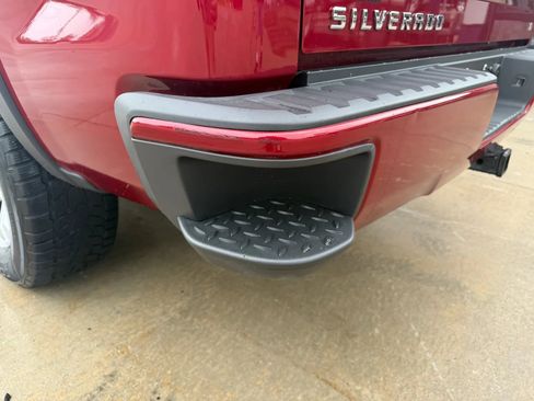 Used 2018 Chevrolet Silverado 1500 LT w/ All Star Edition AWD/4WD image 40