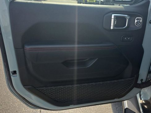 Certified 2024 Jeep Wrangler Rubicon image 12