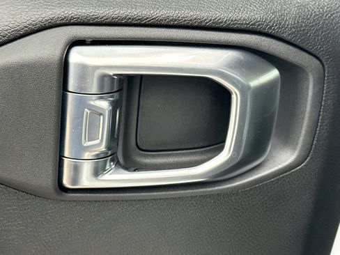 New 2026 Jeep Gladiator Sport AWD/4WD image 32