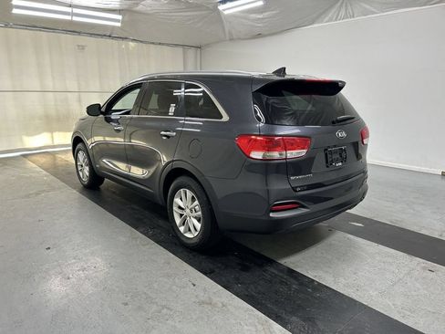 Used 2017 Kia Sorento AWD w/ LX Convenience Package image 7