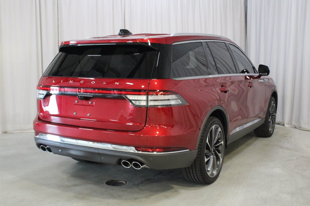 New 2027 Lincoln Aviator AWD image 26