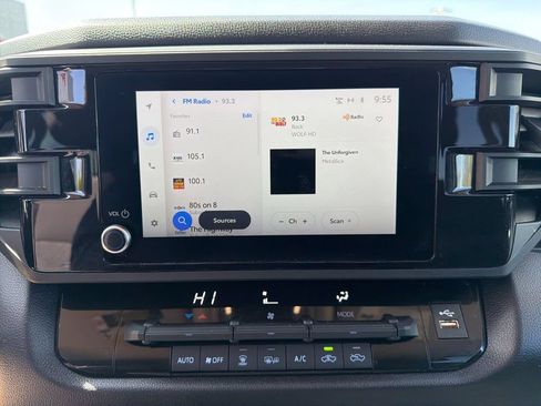 Used 2024 Toyota Tundra SR5 w/ SR5 Convenience Package AWD/4WD image 18