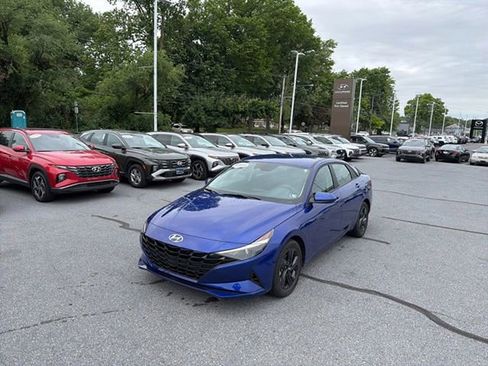 Certified 2023 Hyundai Elantra SEL FWD image 2