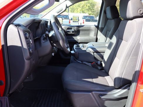 Used 2020 Chevrolet Silverado 1500 Custom w/ Custom Value Package image 4