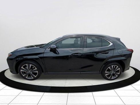 Used 2025 Lexus UX 300h FWD image 6