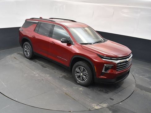 New 2026 Chevrolet Traverse LT w/ Driver Confidence Package AWD/4WD image 22