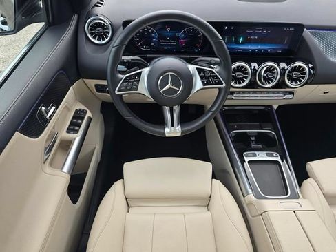 Certified 2025 Mercedes-Benz GLA 250 4MATIC image 17