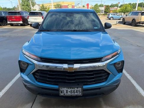Used 2025 Chevrolet TrailBlazer LS w/ LS Convenience Package FWD image 5