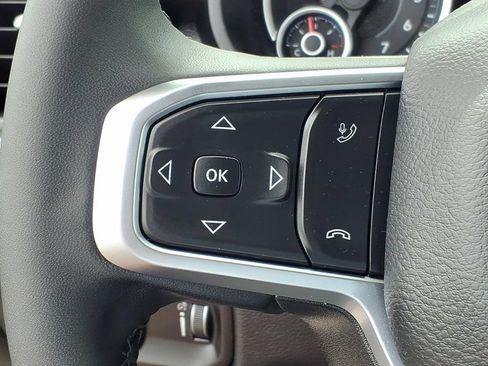 Used 2025 RAM 2500 Big Horn AWD/4WD image 11