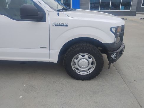 Used 2017 Ford F150 XL w/ Equipment Group 101A Mid AWD/4WD image 19