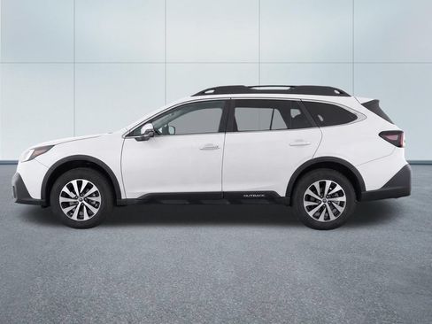 Used 2022 Subaru Outback Premium AWD/4WD image 6