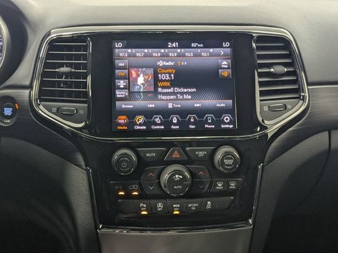 Used 2021 Jeep Grand Cherokee Laredo X AWD/4WD image 21