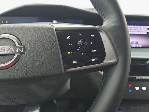 Used 2025 Nissan Murano SL AWD/4WD image 15