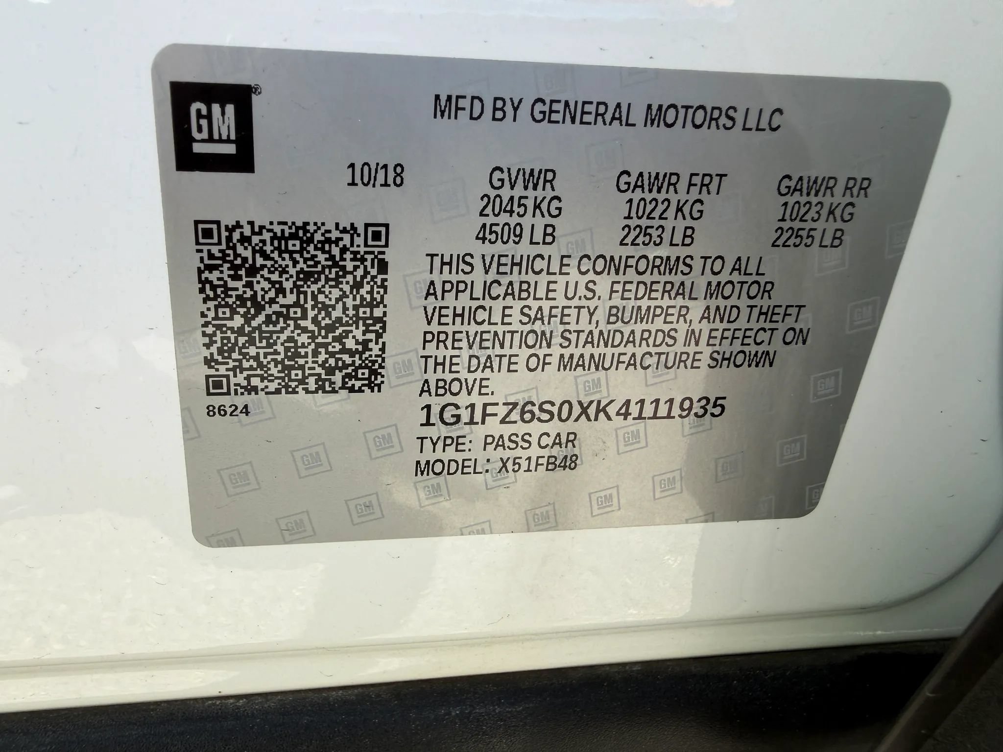 Used 2019 Chevrolet Bolt Premier w/ Infotainment Package FWD image 33