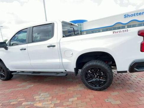 Used 2024 Chevrolet Silverado 1500 LT Trail Boss w/ LT Trail Boss Premium Package AWD/4WD image 7