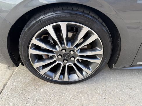 Used 2017 Lincoln Continental Select w/ Climate Package image 17