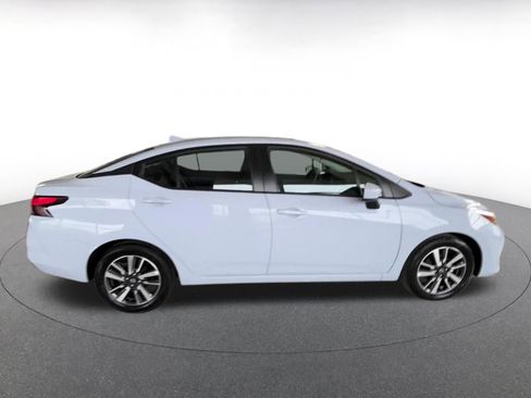 Used 2025 Nissan Versa SV image 16