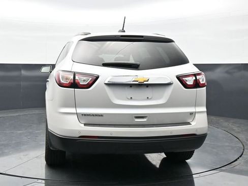 Used 2017 Chevrolet Traverse LT FWD image 6