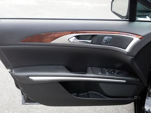 Used 2013 Lincoln MKZ Hybrid FWD image 33