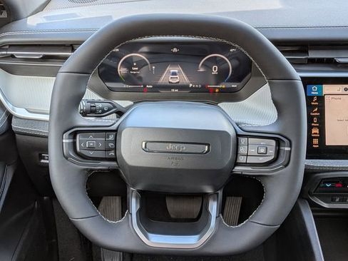 New 2026 Jeep Cherokee Laredo image 18