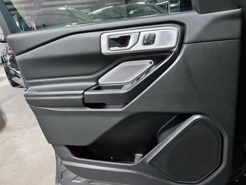 Used 2020 Ford Explorer ST w/ Premium Technology Package AWD/4WD image 23