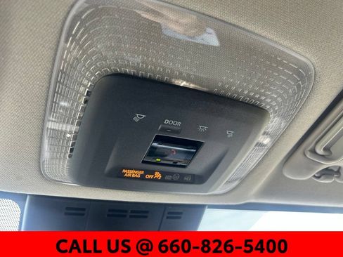 Used 2024 Toyota Prius LE FWD image 17