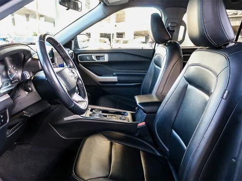 Used 2023 Ford Explorer XLT w/ Equipment Group 202A image 18