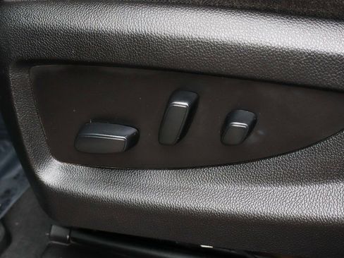 Used 2019 Chevrolet Silverado 1500 LT w/ All Star Edition image 17