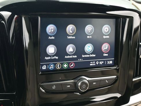 Used 2023 Chevrolet Traverse LS FWD image 18