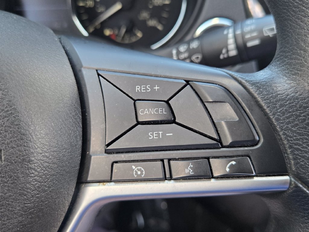 Used 2020 Nissan Rogue Sport SV FWD image 26