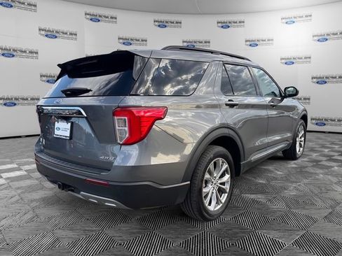 Certified 2023 Ford Explorer XLT w/ Equipment Group 202A AWD/4WD image 5