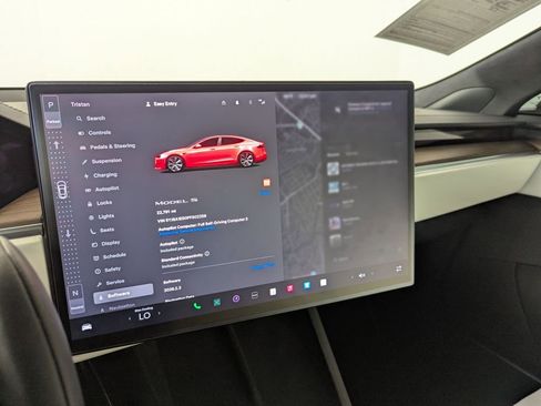 Used 2023 Tesla Model S Standard Range image 12