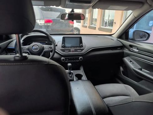 Used 2020 Nissan Altima 2.5 S FWD image 9