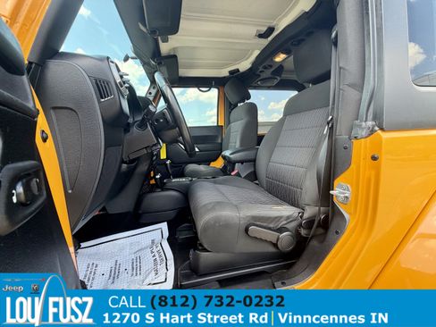 Used 2012 Jeep Wrangler Sahara w/ Connectivity Group AWD/4WD image 8