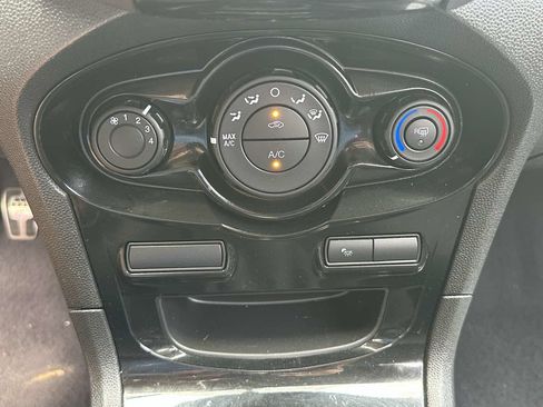 Used 2019 Ford Fiesta ST-Line FWD image 34