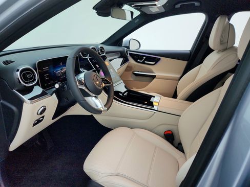 New 2026 Mercedes-Benz GLC 300 image 15