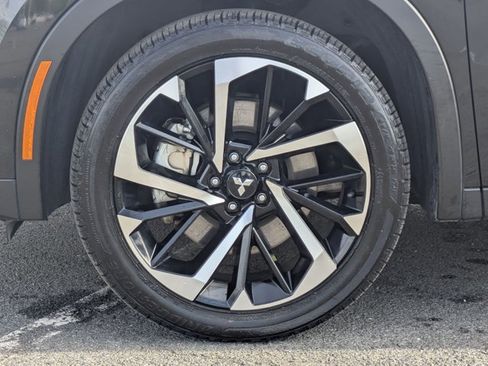 Used 2024 Mitsubishi Outlander 4WD Plug-In Hybrid image 26