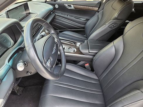 Used 2024 Genesis GV80 2.5T AWD/4WD image 9