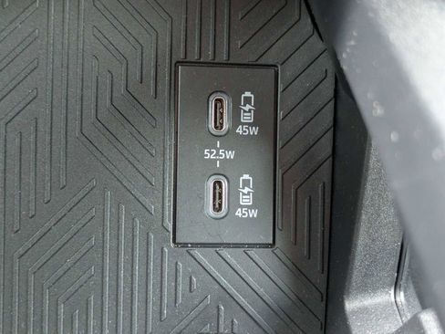 Used 2024 Toyota Tacoma SR5 AWD/4WD image 29