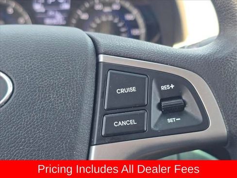Used 2017 Hyundai Accent SE FWD image 17