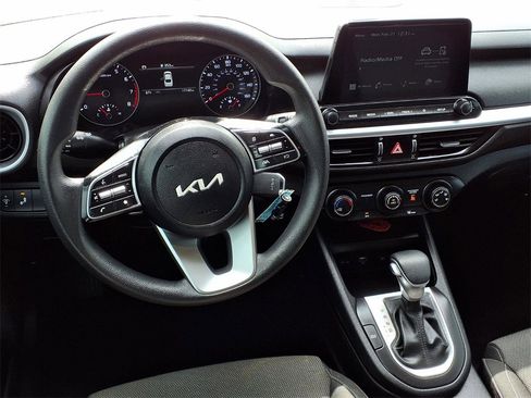 Certified 2024 Kia Forte LXS w/ LXS Technology Package image 13