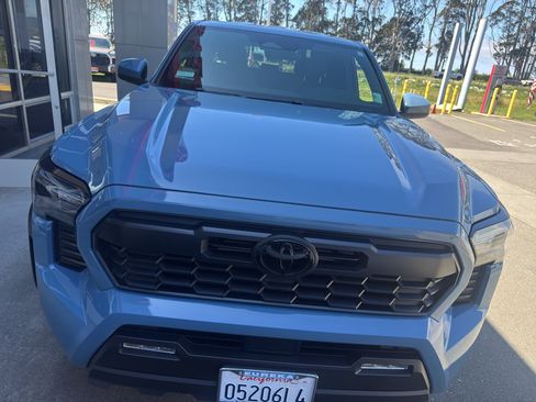 Used 2026 Toyota Tacoma TRD Off-Road AWD/4WD image 18