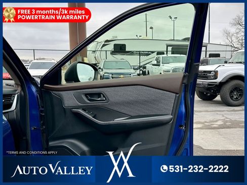 Used 2021 Nissan Rogue S image 16