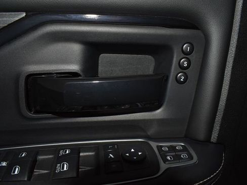 Used 2023 RAM 2500 Limited image 12