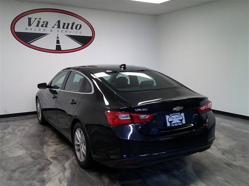 Used 2016 Chevrolet Malibu LT image 11