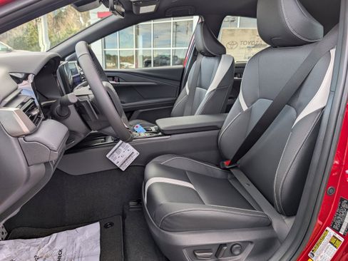 New 2026 Toyota Camry Hybrid image 11